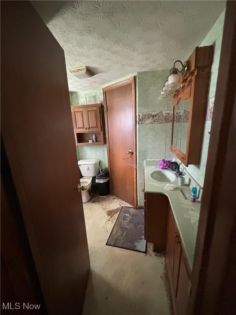 2371 Hillstock Avenue