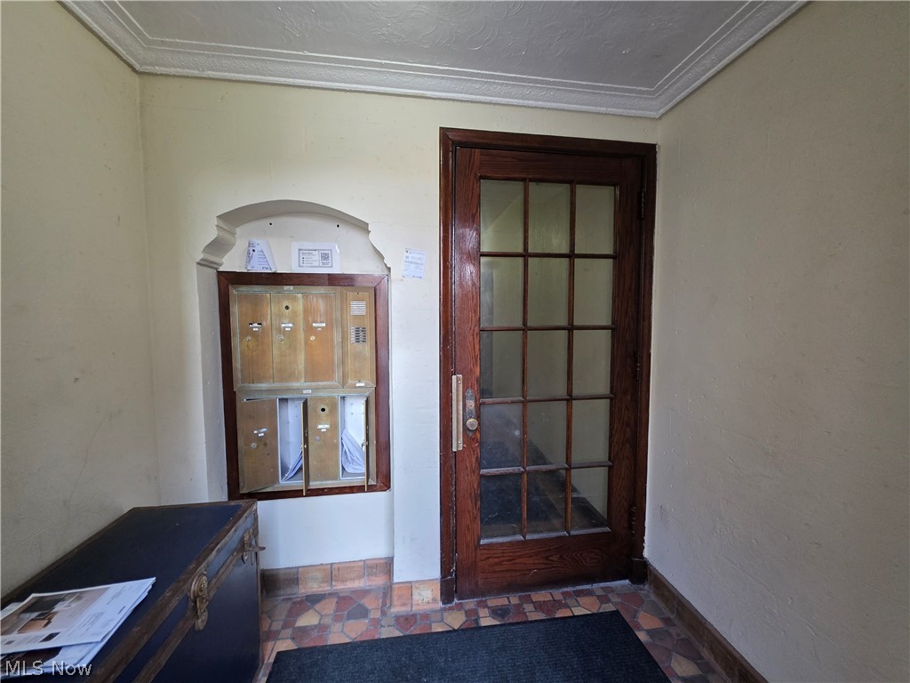 15610 Van Aken Boulevard