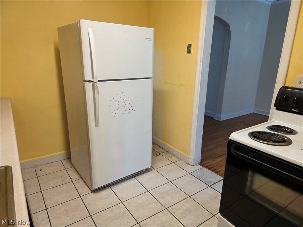 15610 Van Aken Boulevard