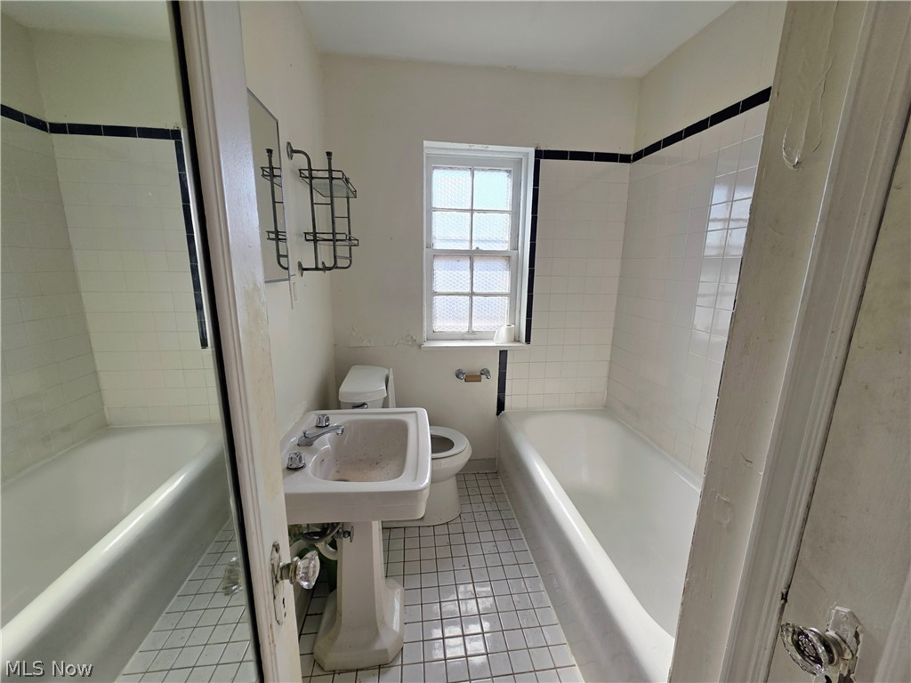 15610 Van Aken Boulevard