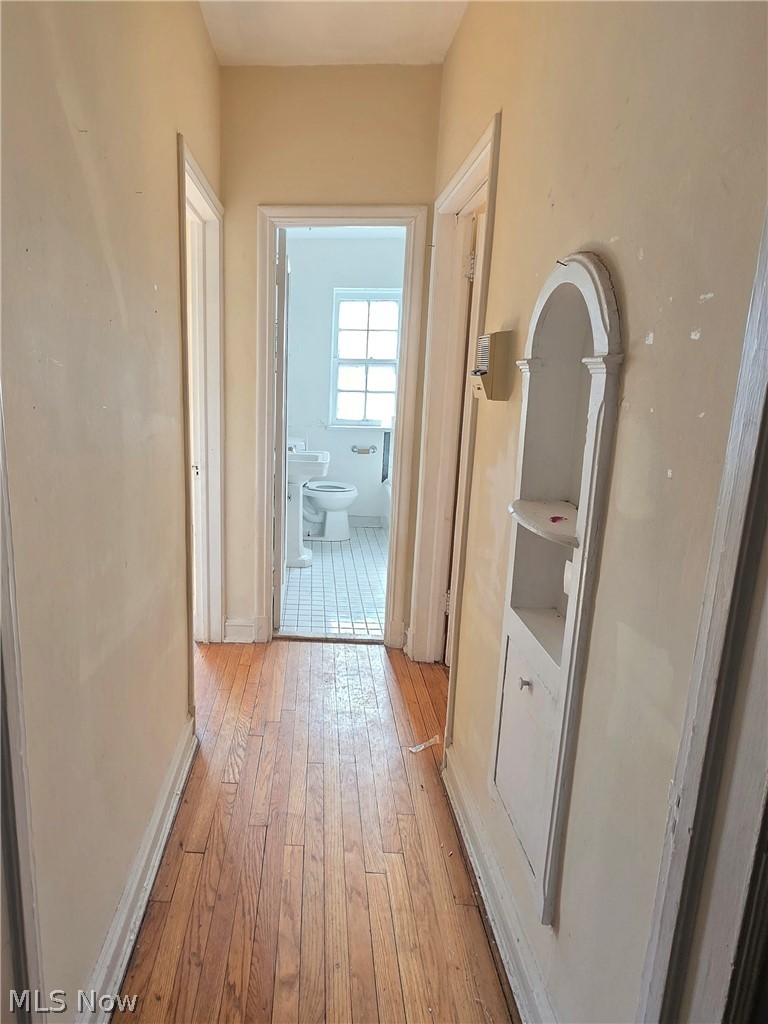 15610 Van Aken Boulevard