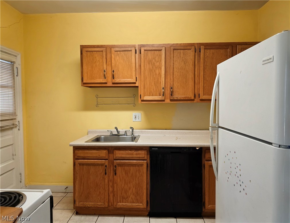 15610 Van Aken Boulevard