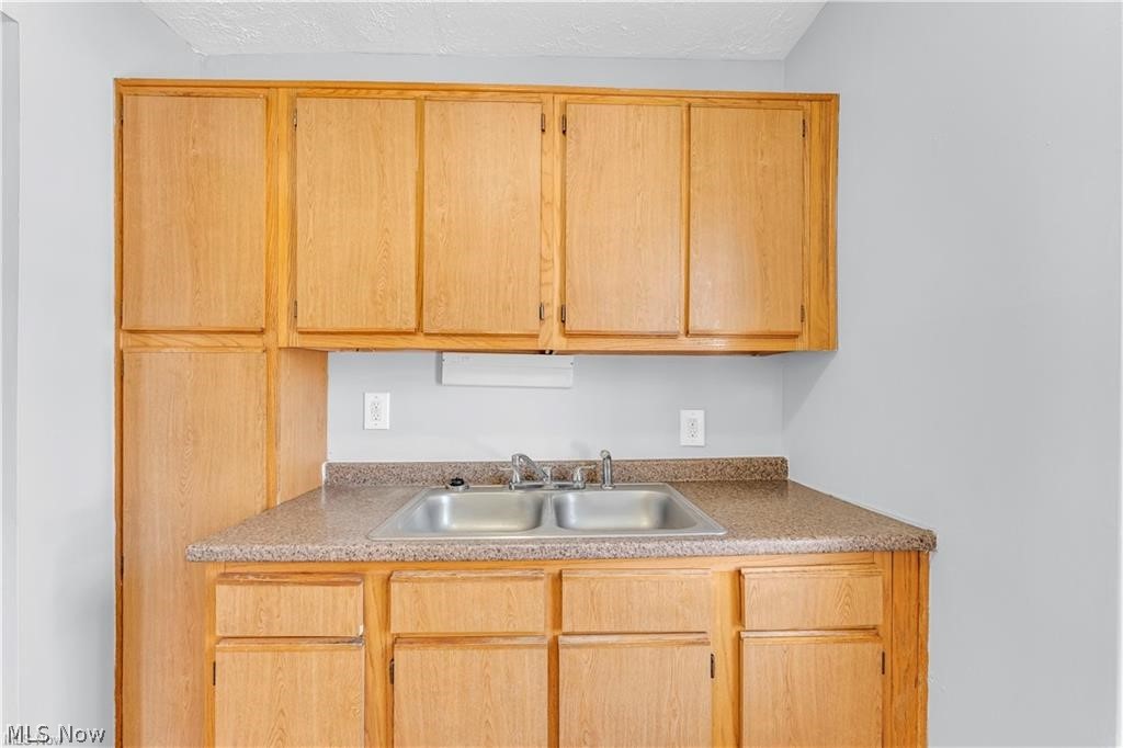 3567 W 46th Street