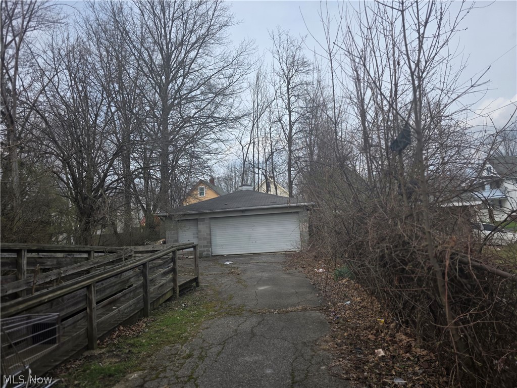 12025 Griffing Avenue