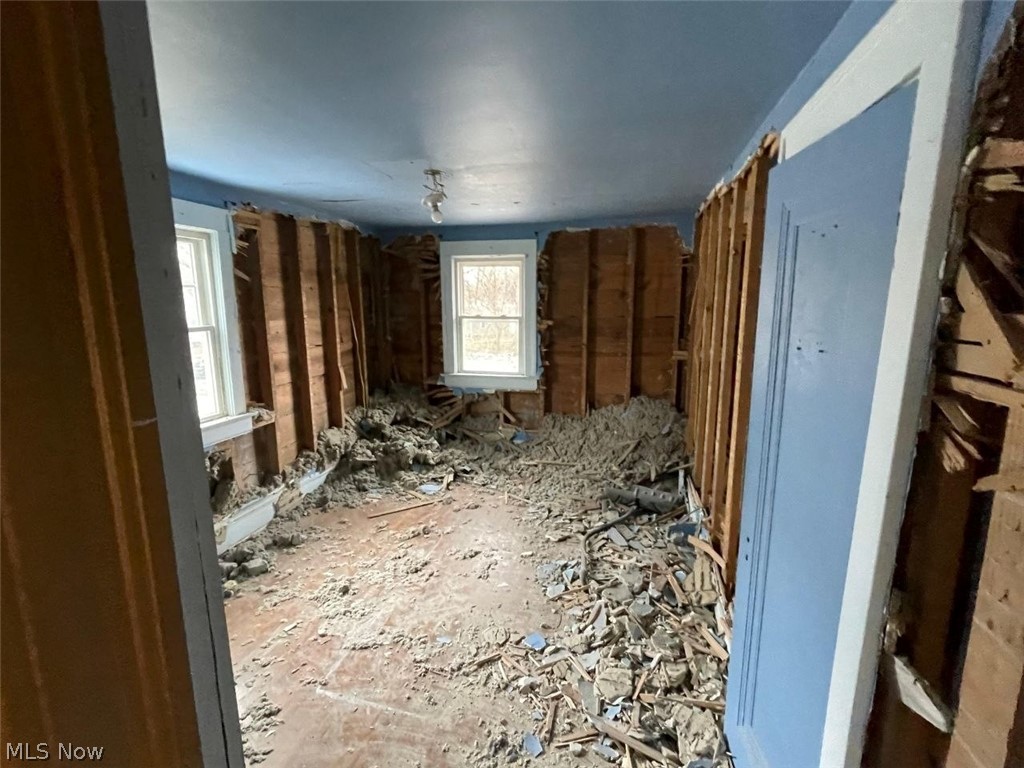 73 W Burns Avenue