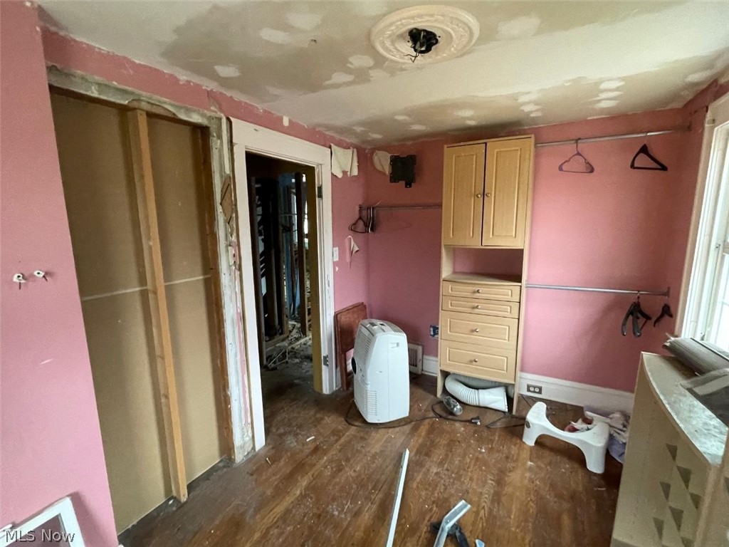73 W Burns Avenue