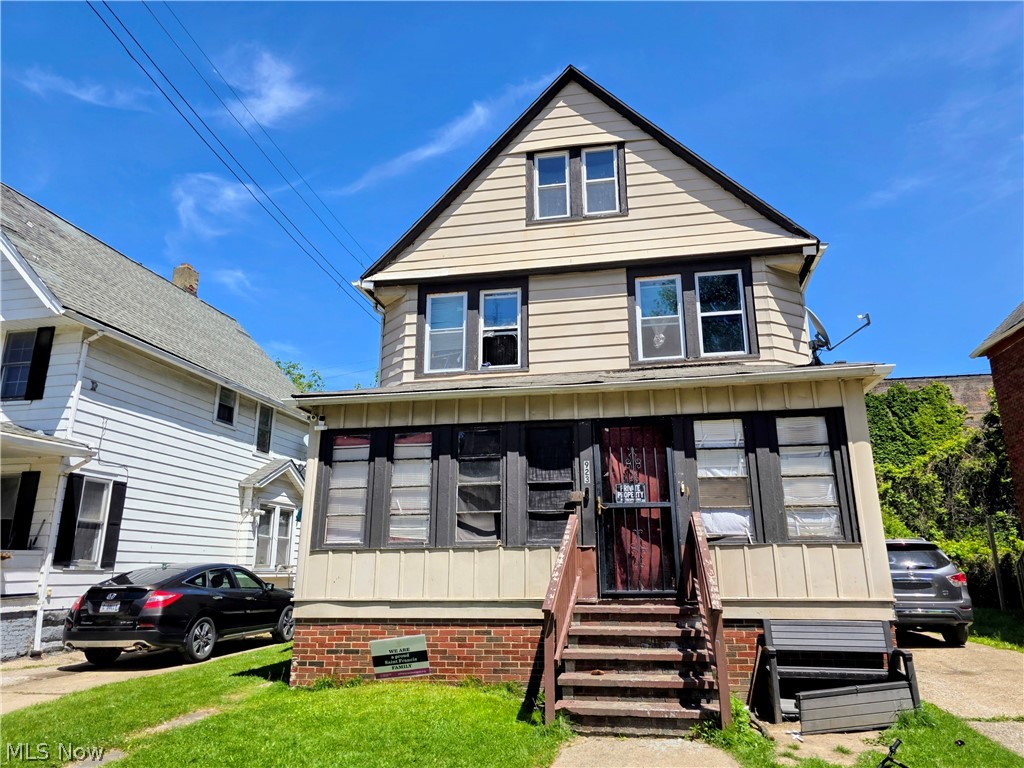 923 E 73rd Street