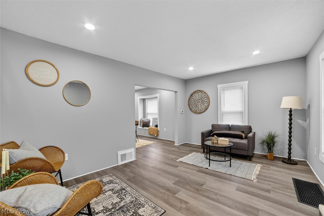 843 Chester Avenue