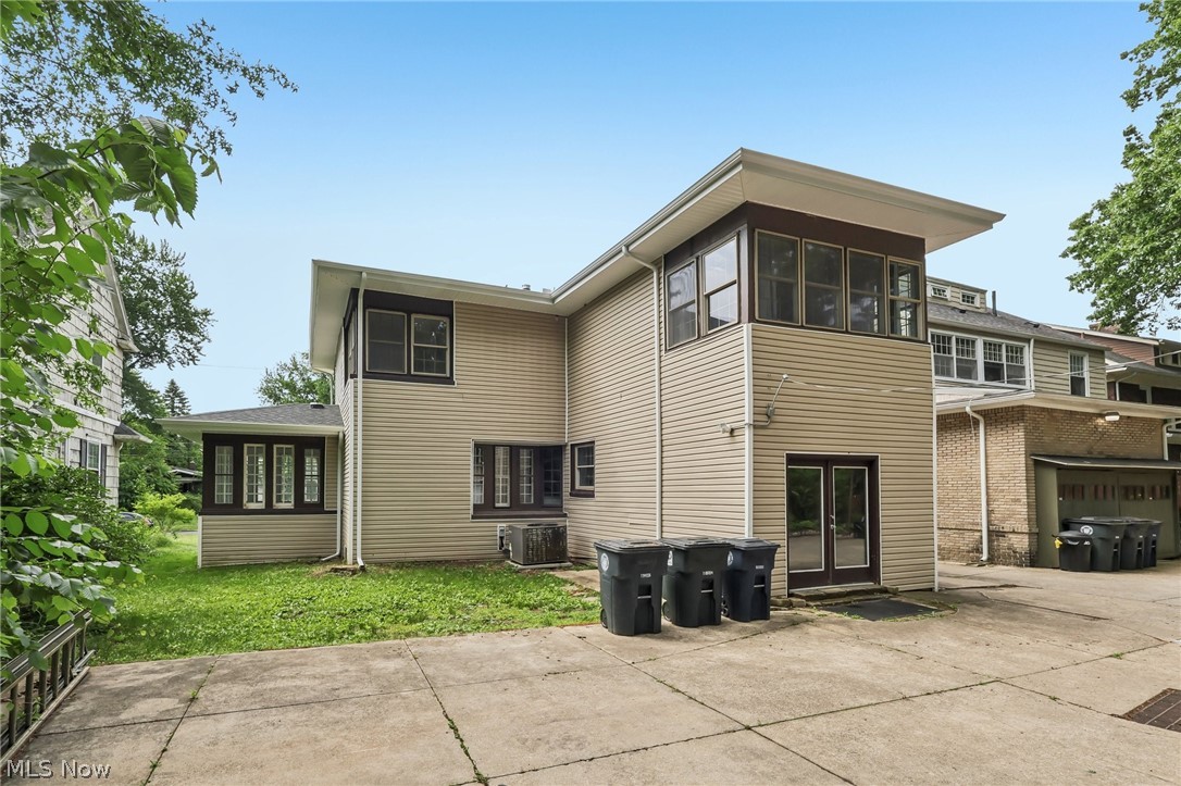 875 Hereford Drive