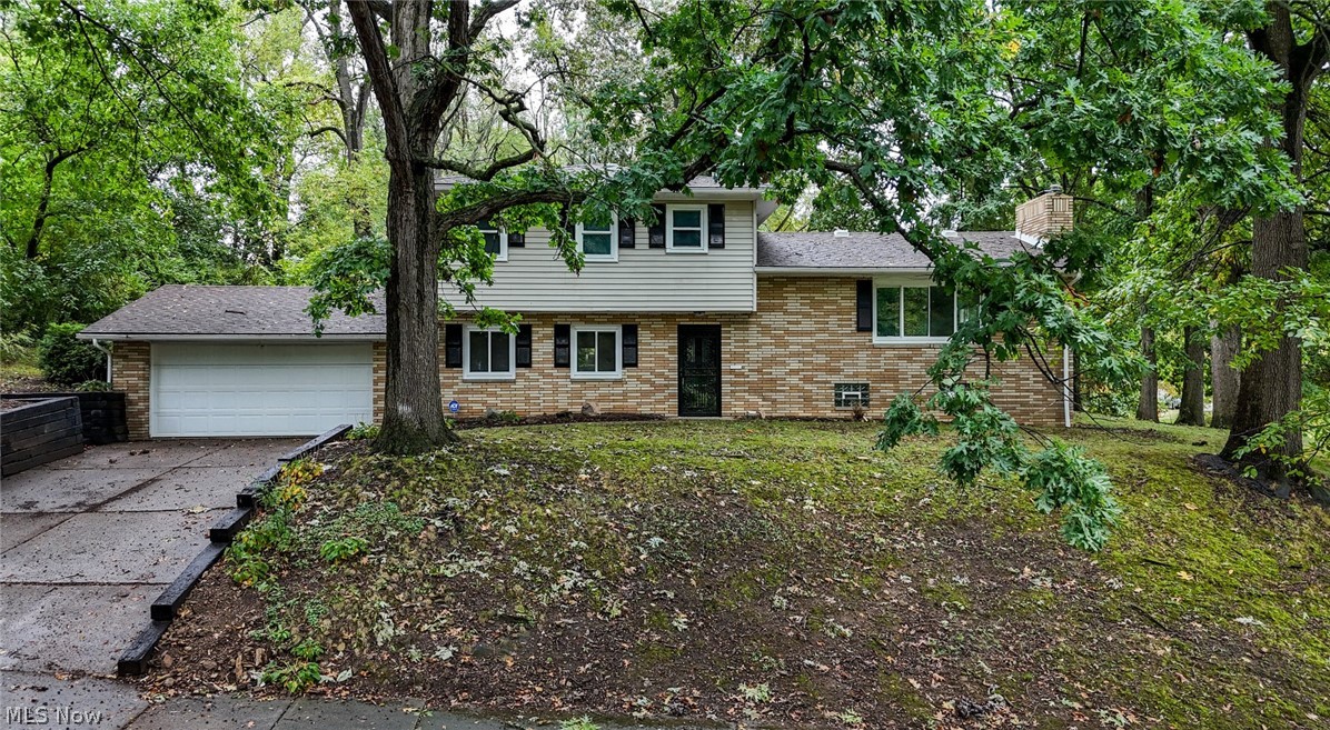 475 Iroquois Avenue