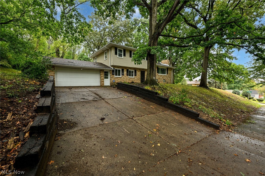 475 Iroquois Avenue