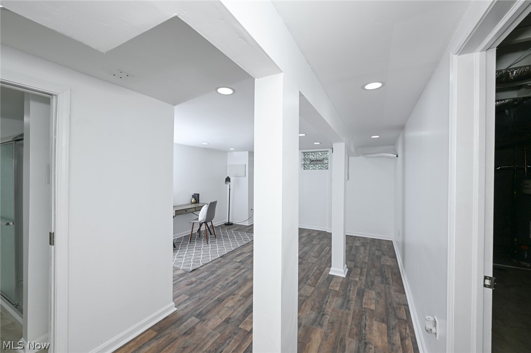 475 Iroquois Avenue