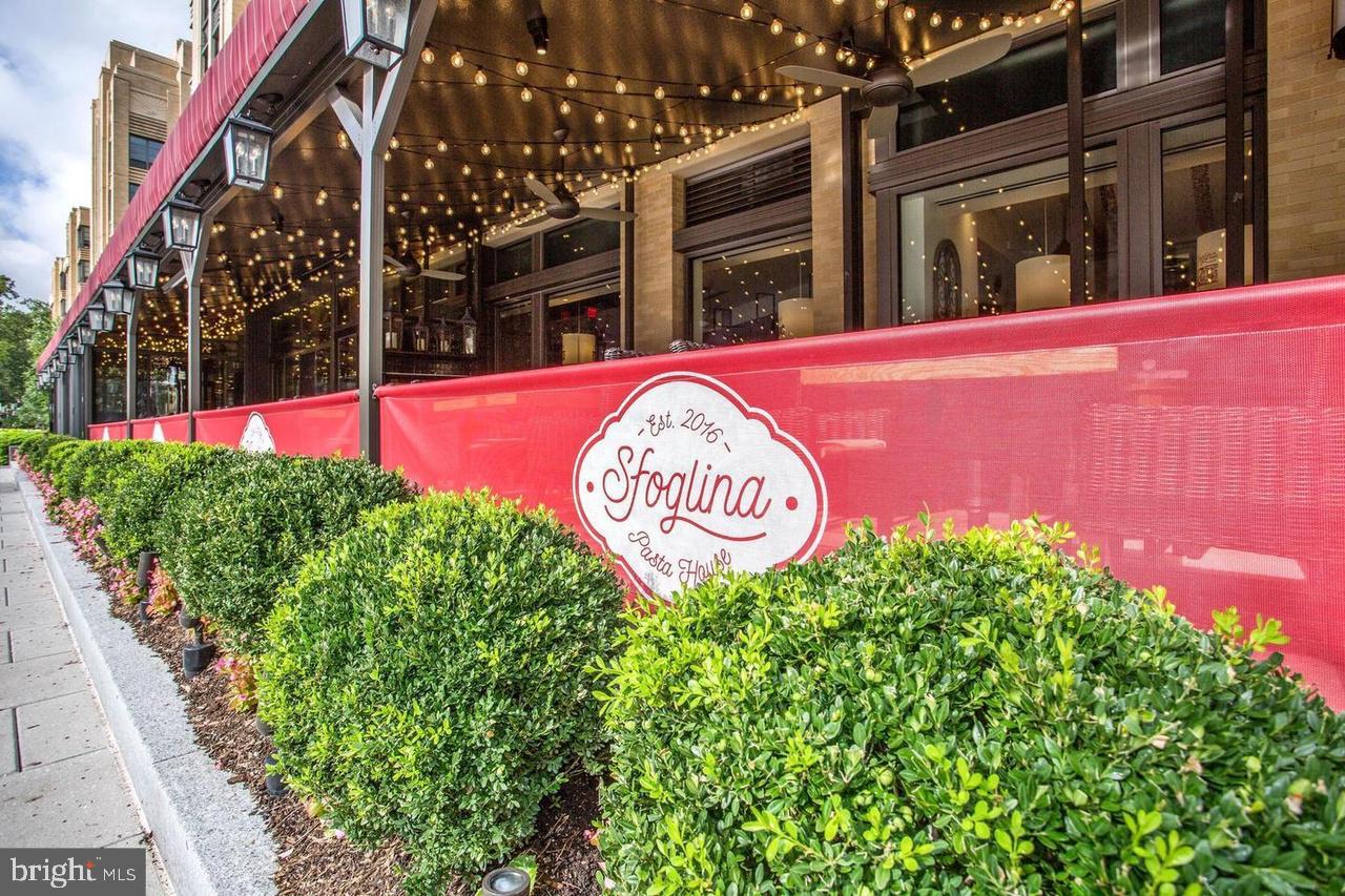 3001 Veazey Ter NW #1627