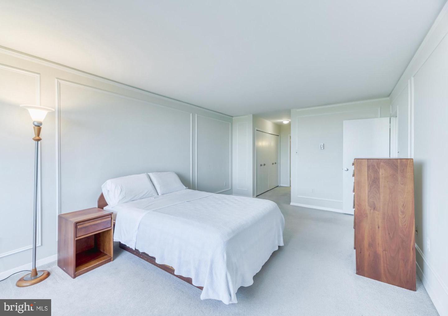 3001 Veazey Ter NW #1627