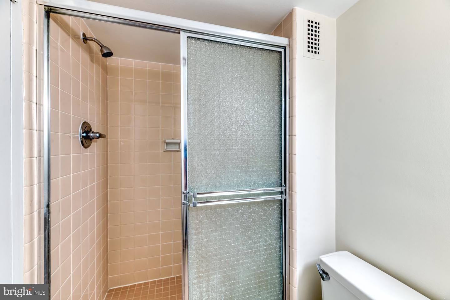 3001 Veazey Ter NW #1627