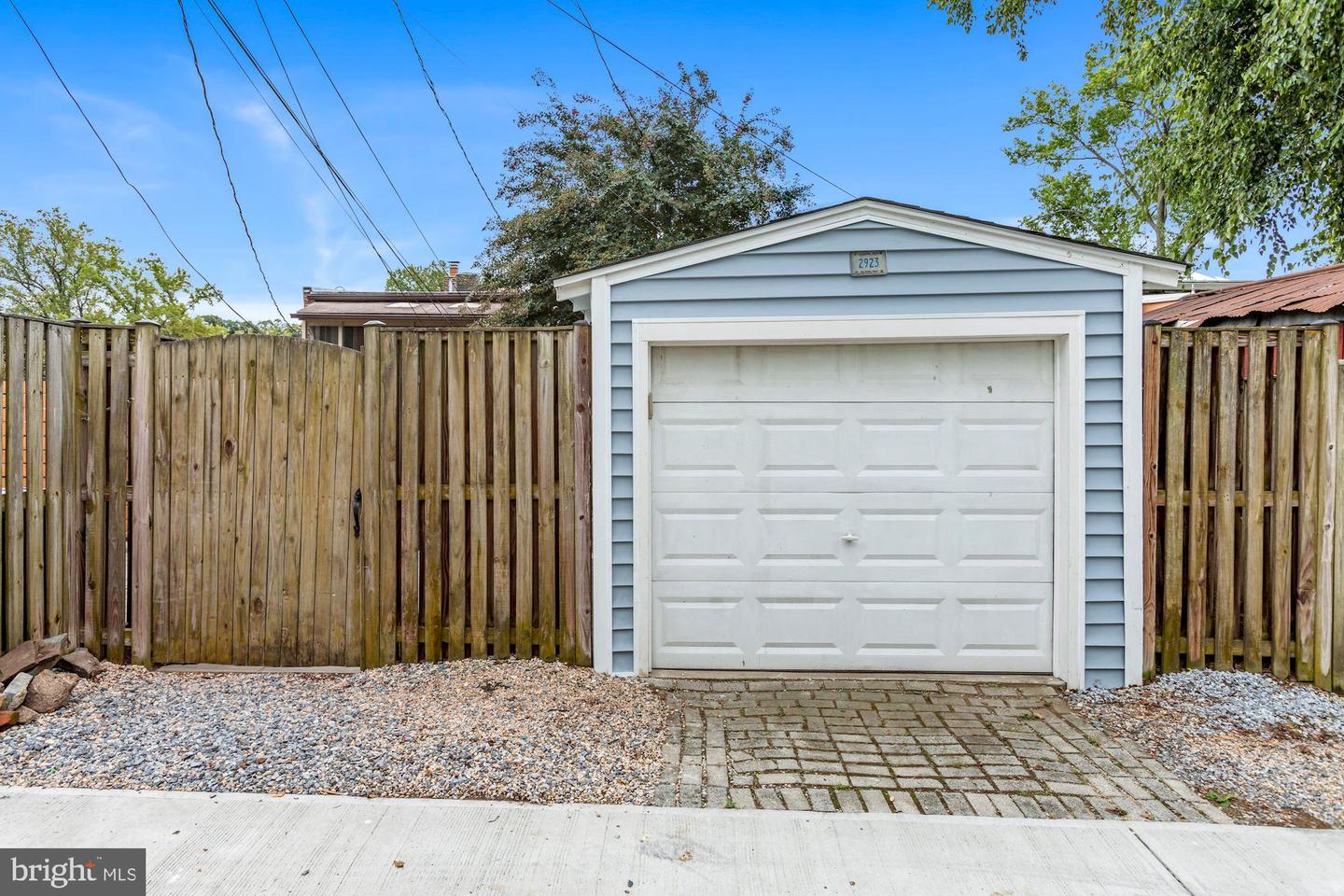 2923 Tilden St NW