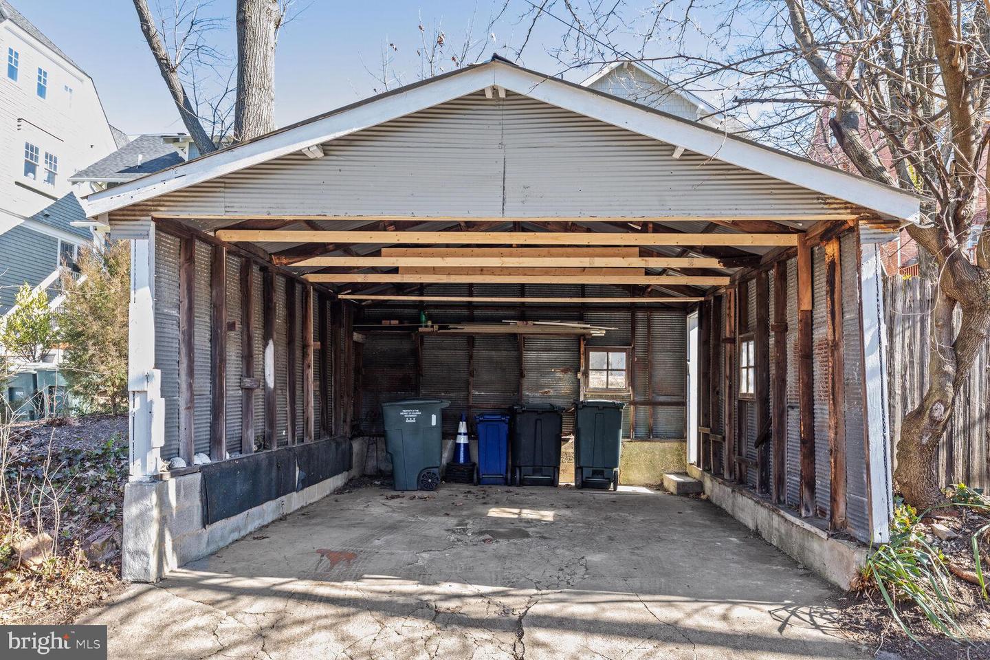 5708 Broad Branch Rd NW