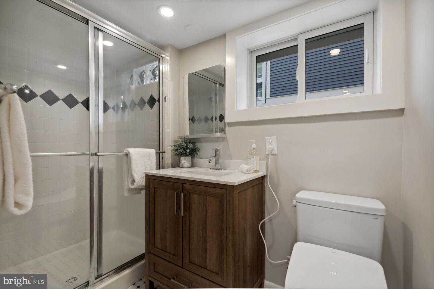 5708 Broad Branch Rd NW