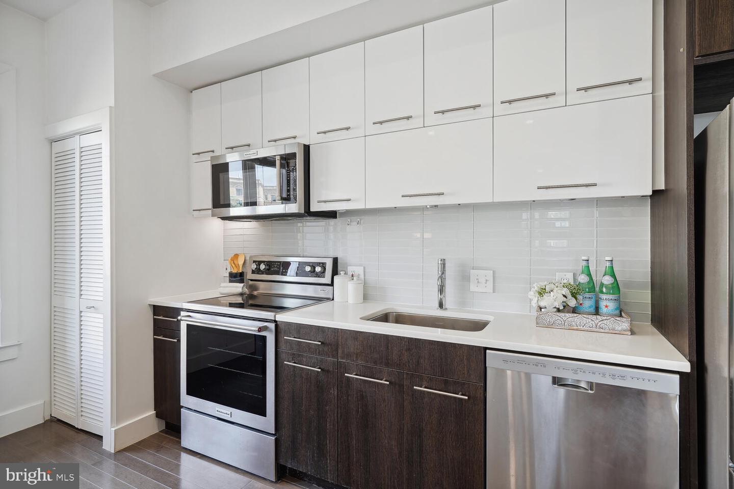 1767 Lanier Pl NW #6