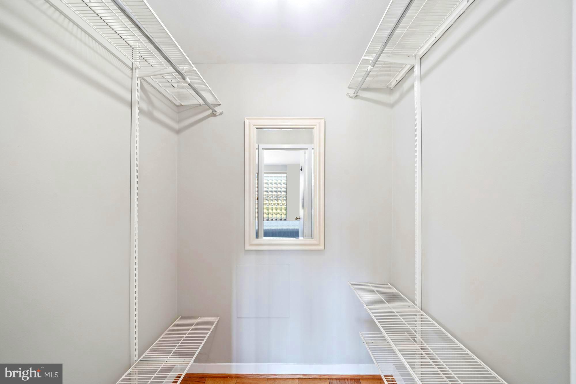 2501 Calvert St NW #602