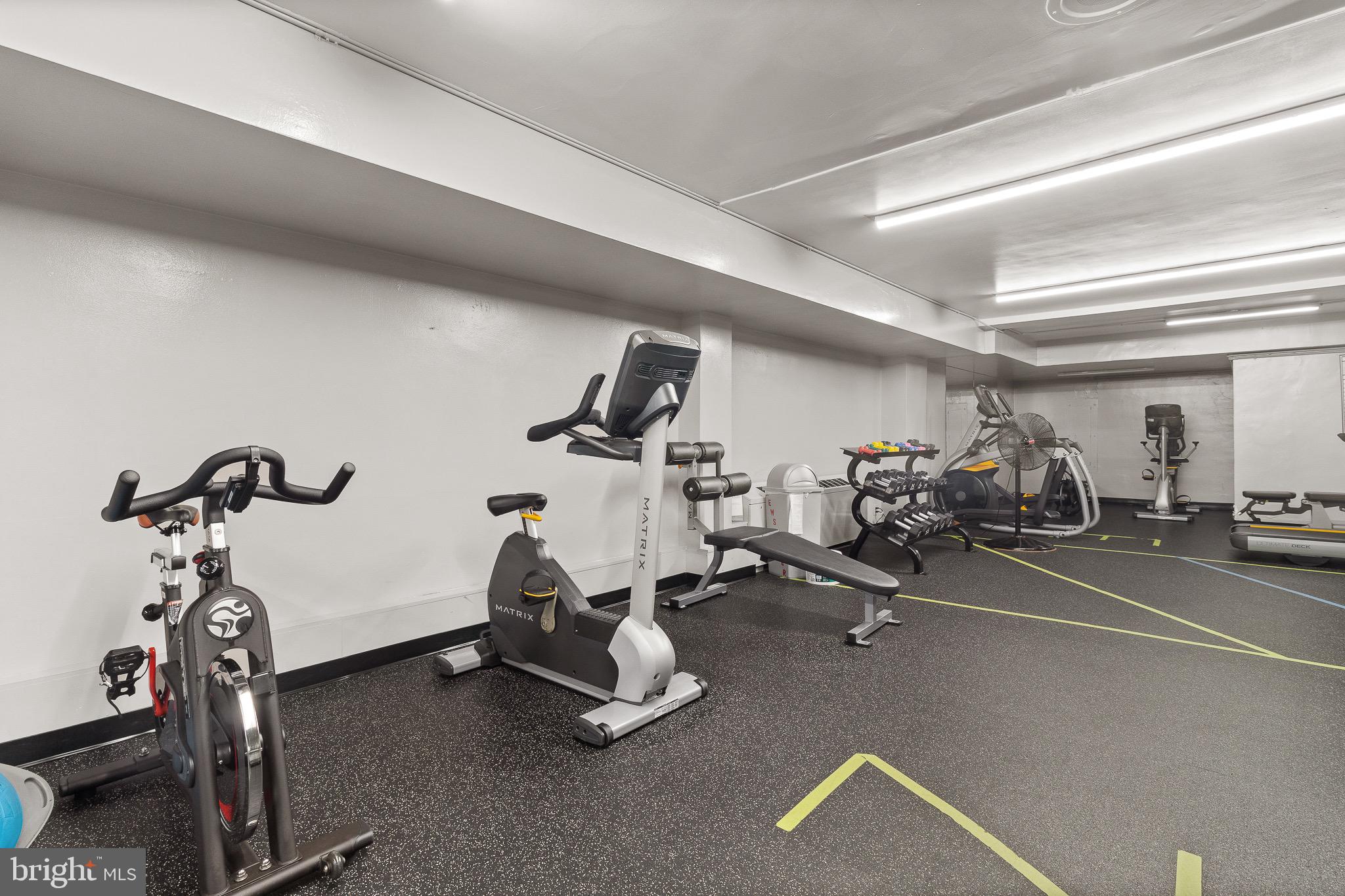 2939 van Ness St NW #820