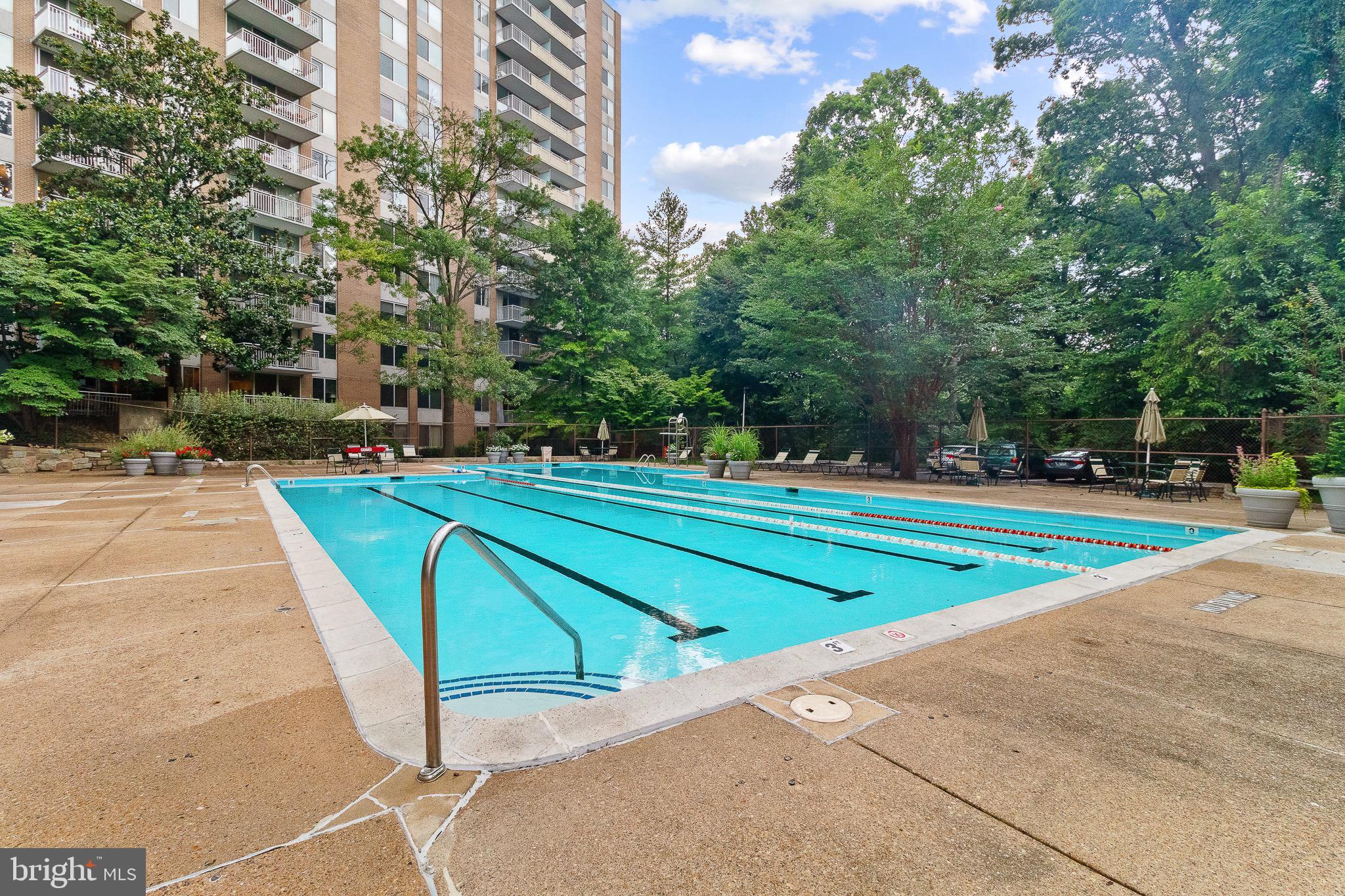 2939 van Ness St NW #820