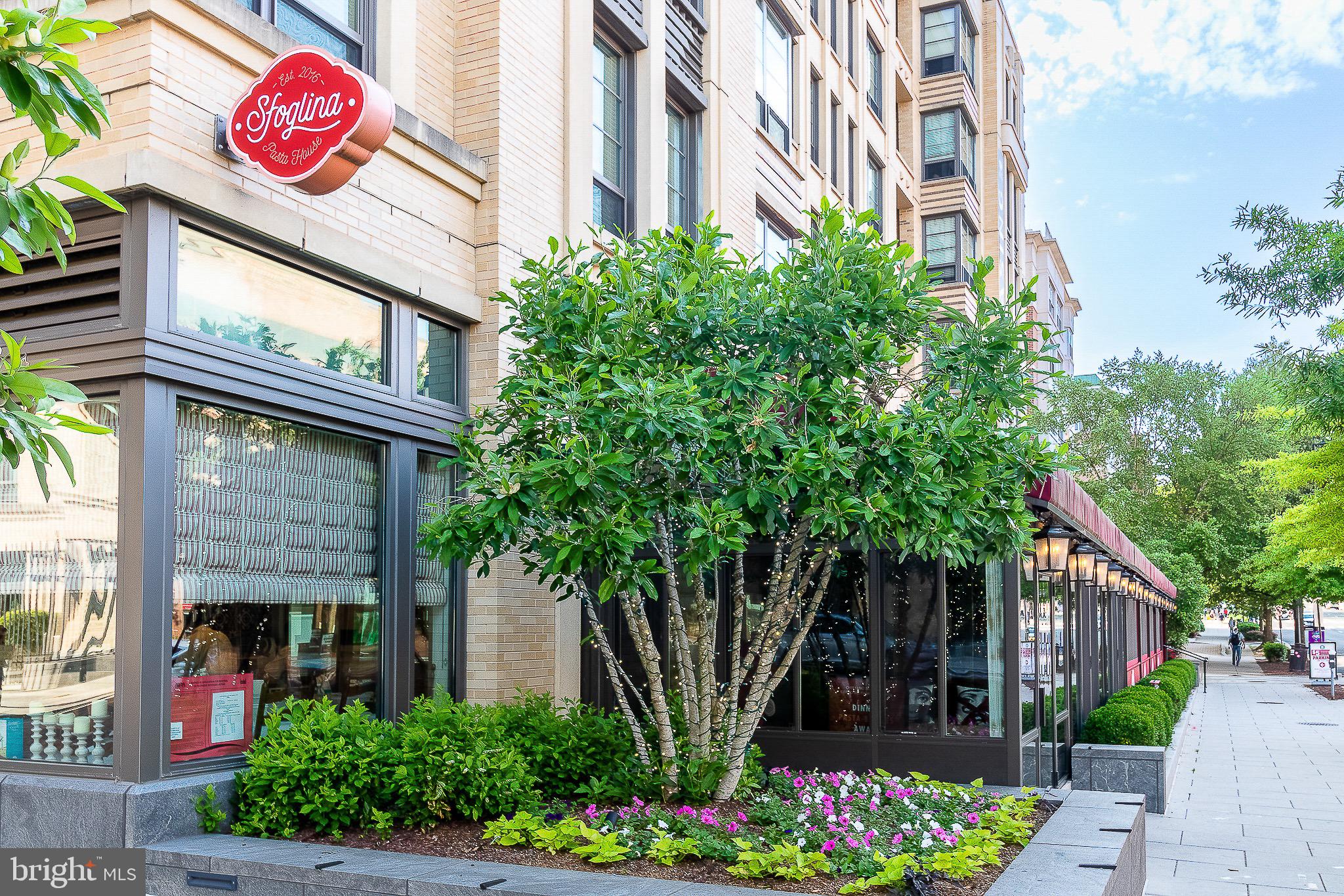 2939 van Ness St NW #820