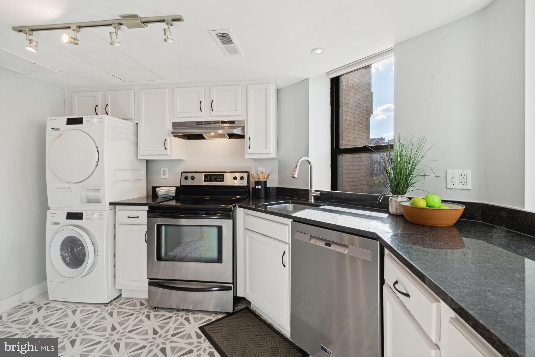 1115 12th St NW #302