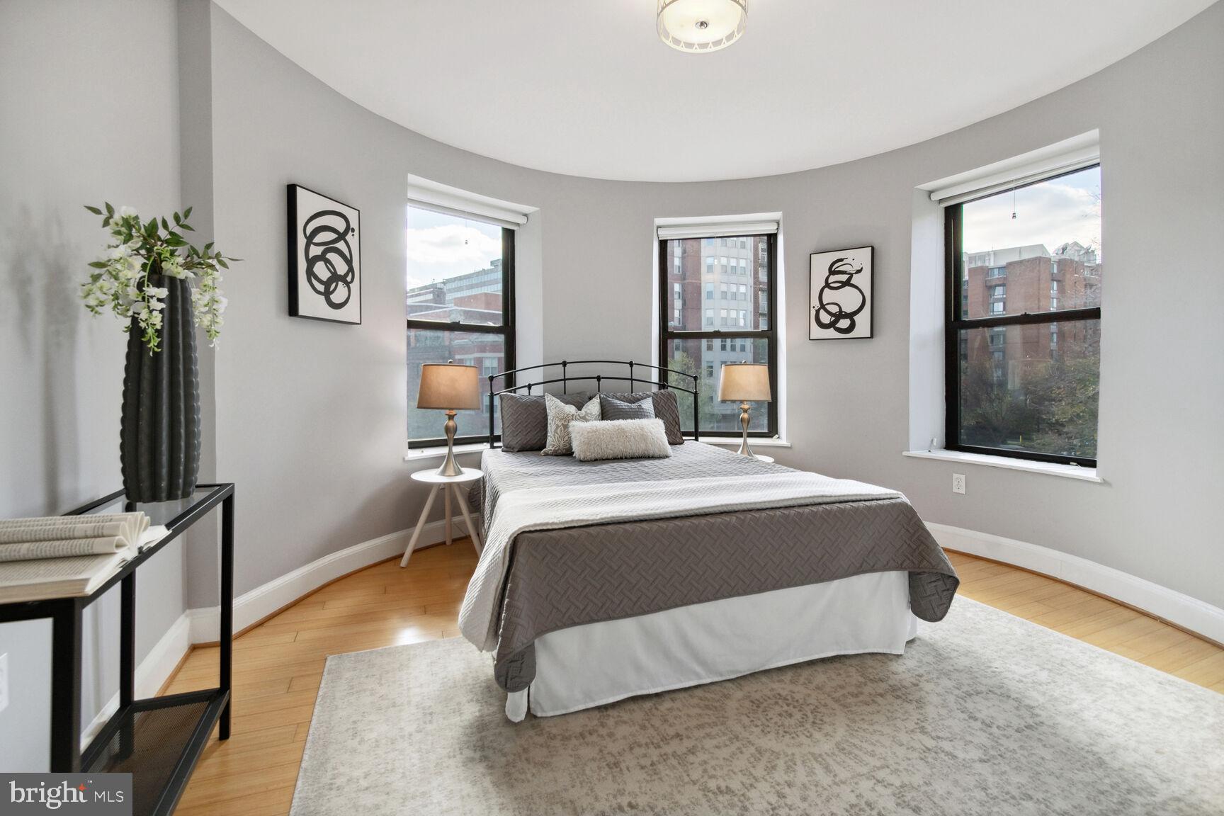 1115 12th St NW #302