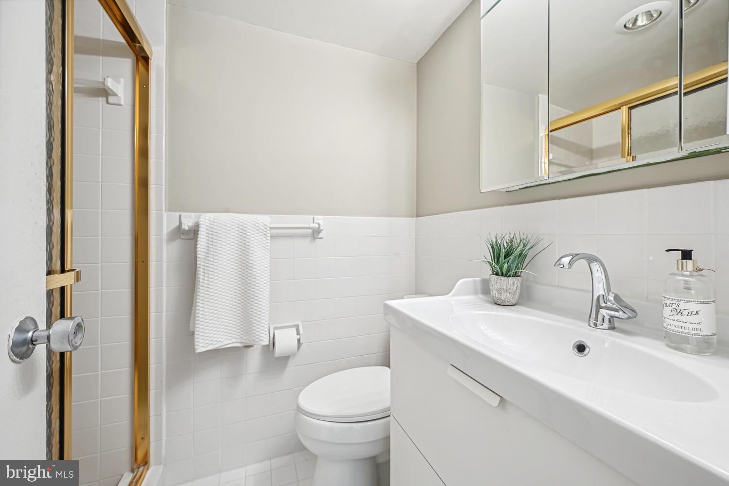 2939 van Ness St NW #747