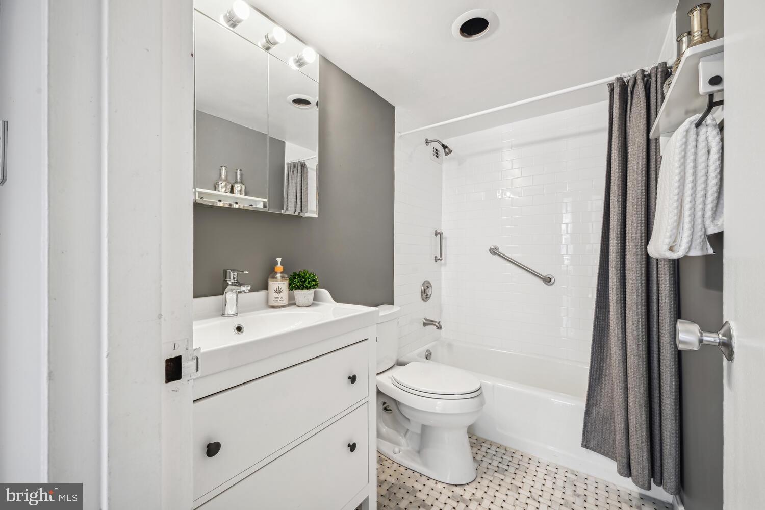 2939 van Ness St NW #747