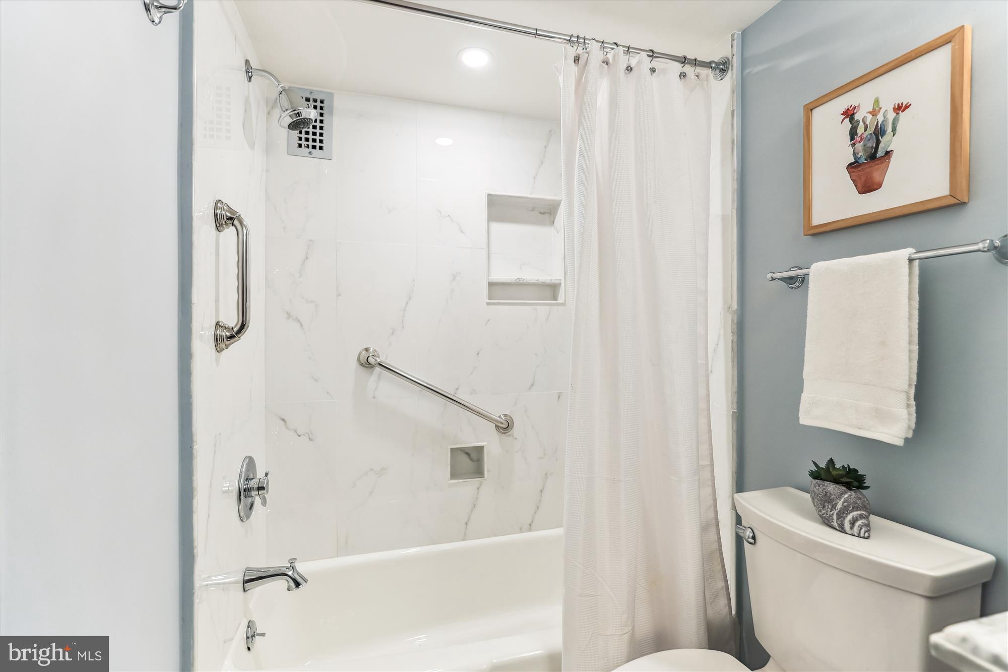 3001 Veazey Ter NW #722