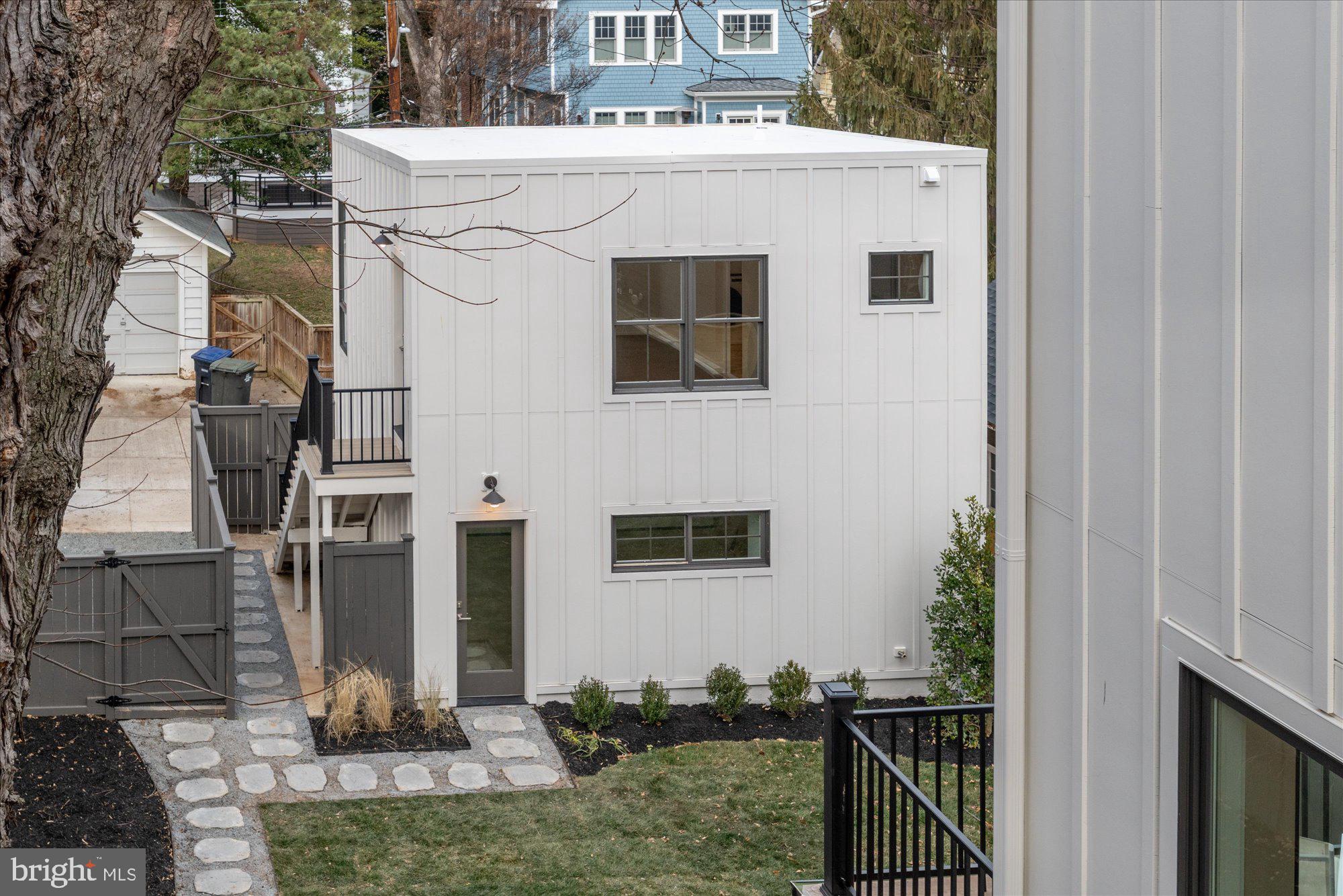 3709 BRANDYWINE STREET NW