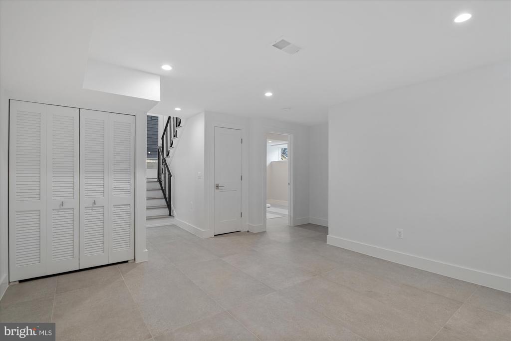 3709 BRANDYWINE STREET NW