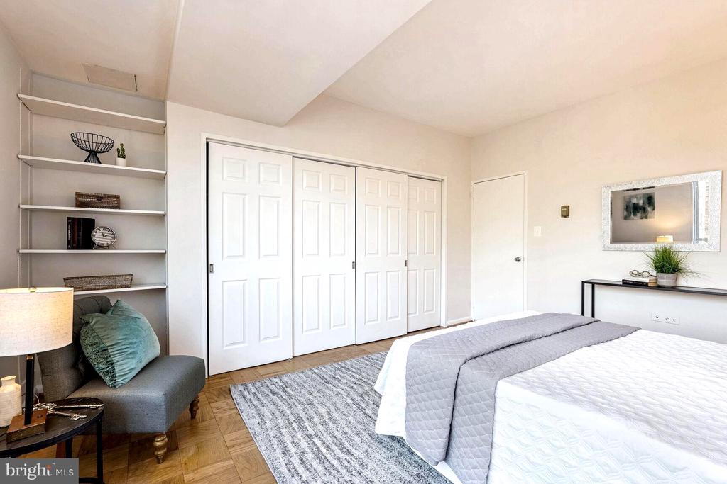 2939 van Ness St NW #518