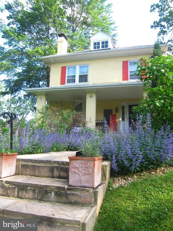 3216 Patterson St NW