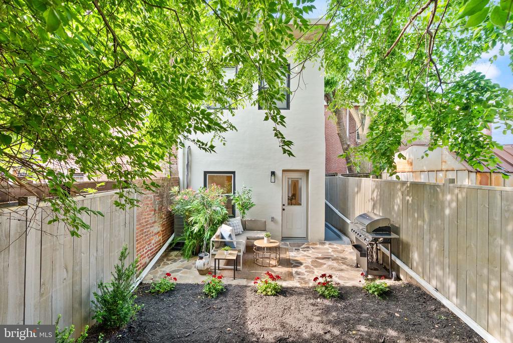 309 M St NW #Townhome B