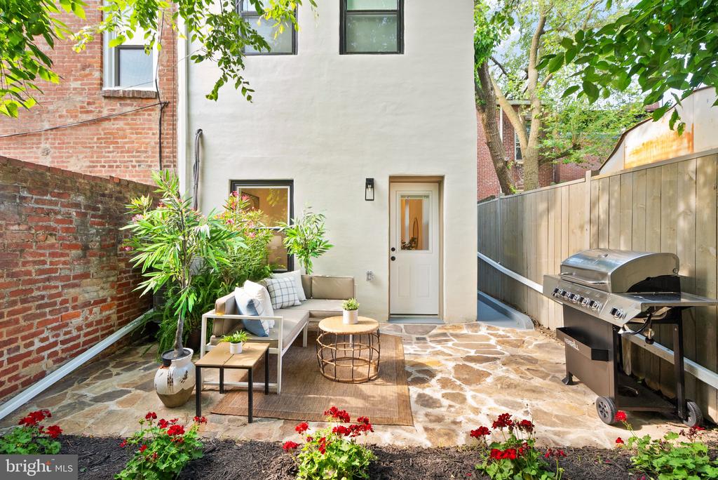 309 M St NW #Townhome B