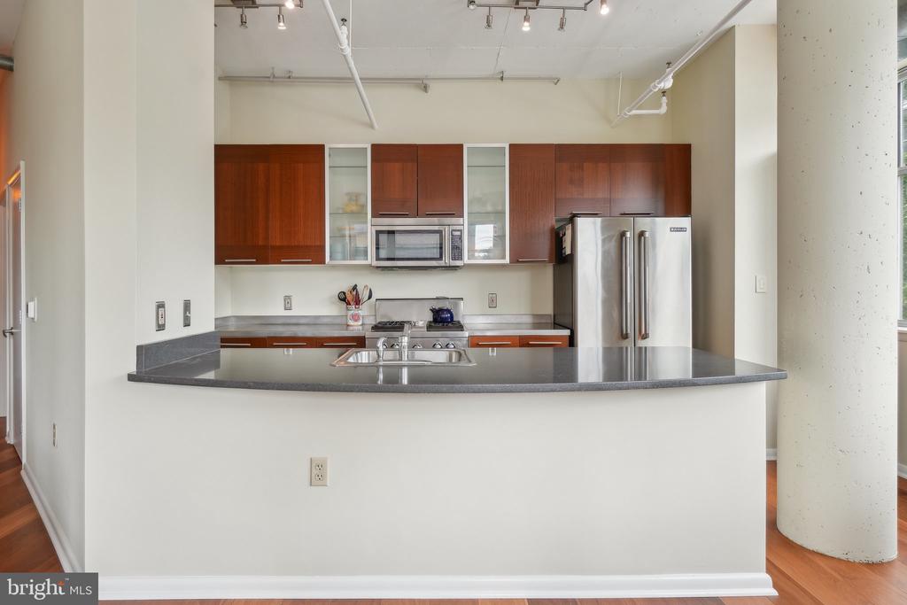 1300 N St NW #201