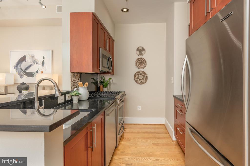 2100 11TH STREET NW 201