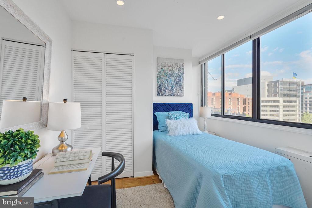 2201 L ST NW #906