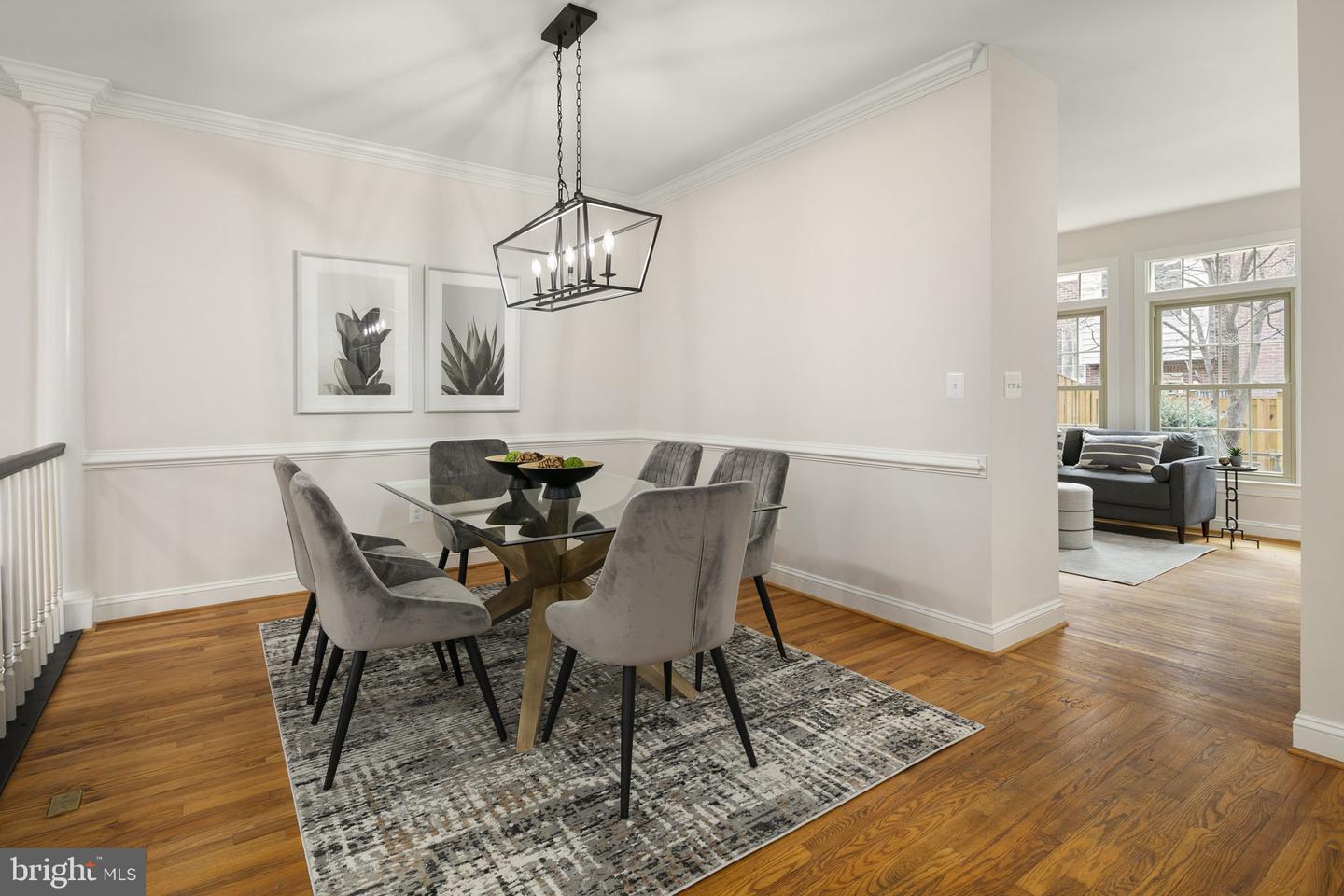 1522 N Colonial Ct N