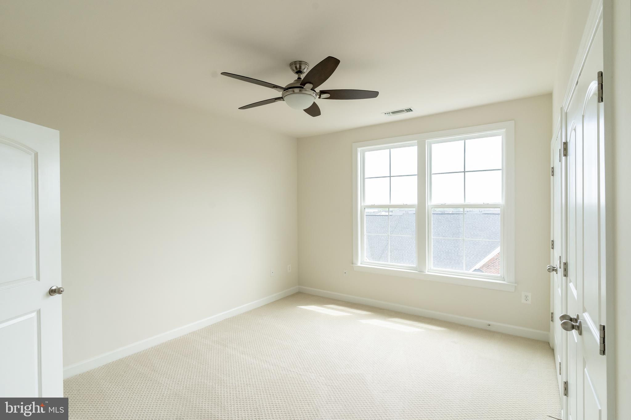 3160 JOHN GLENN ST #502