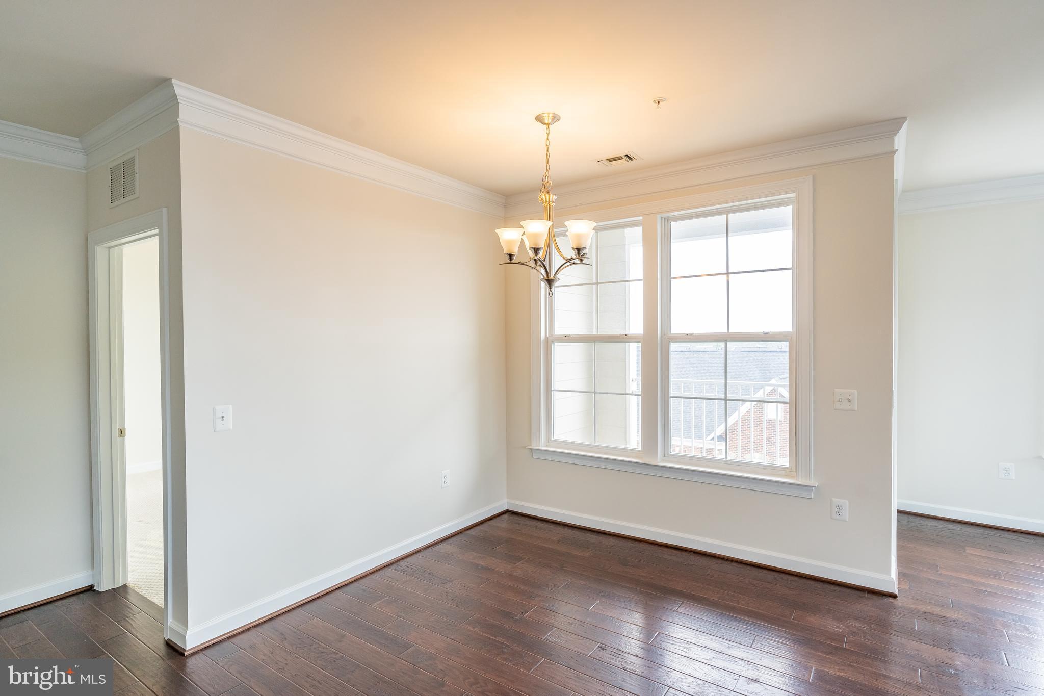 3160 JOHN GLENN ST #502