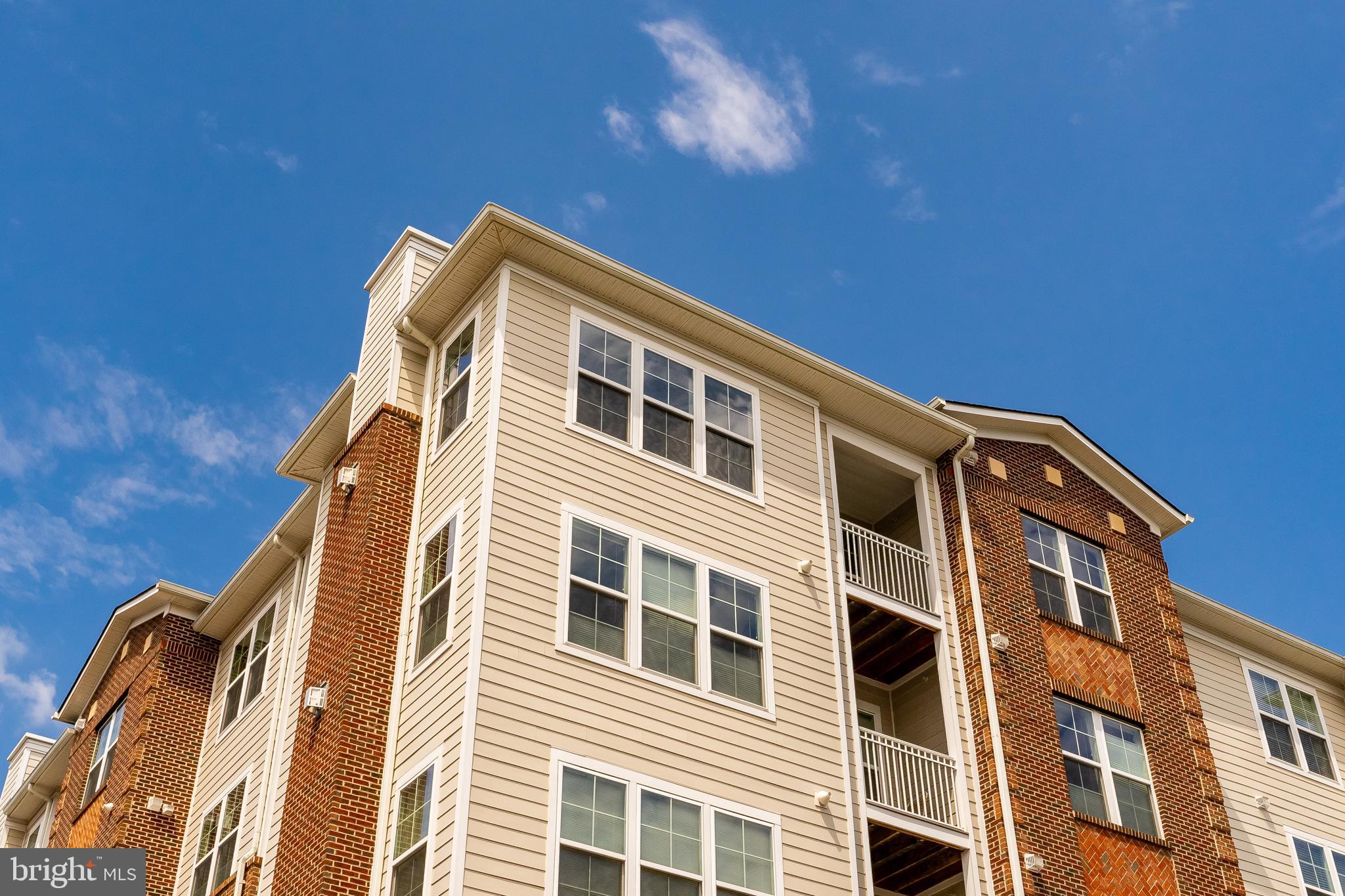 3160 JOHN GLENN ST #502