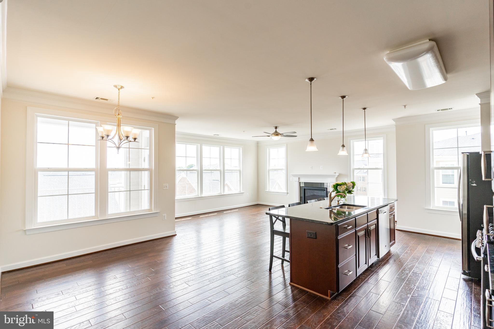 3160 JOHN GLENN ST #502