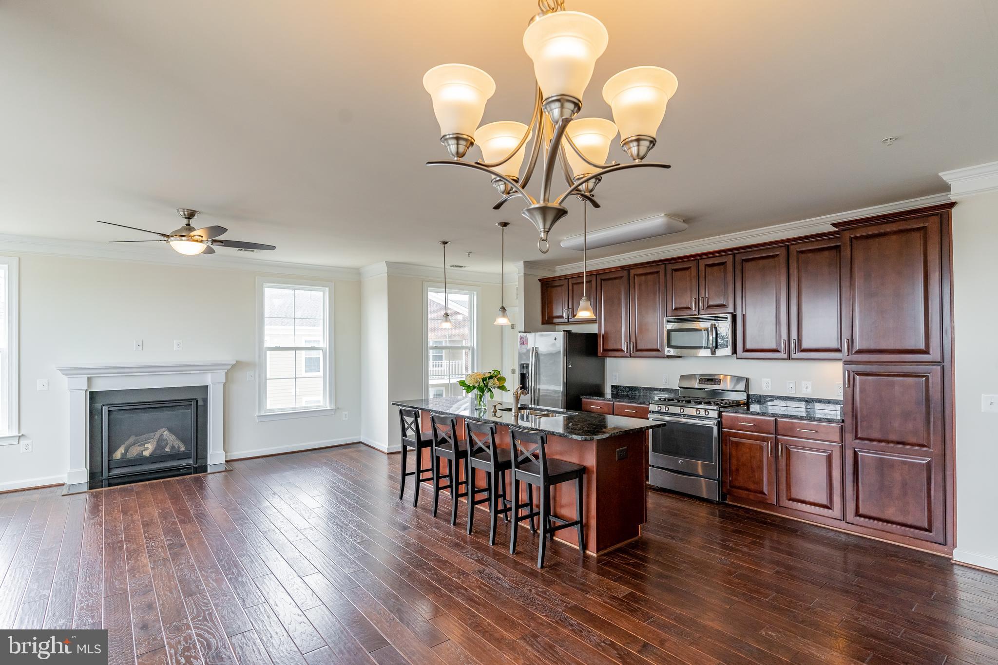 3160 JOHN GLENN ST #502