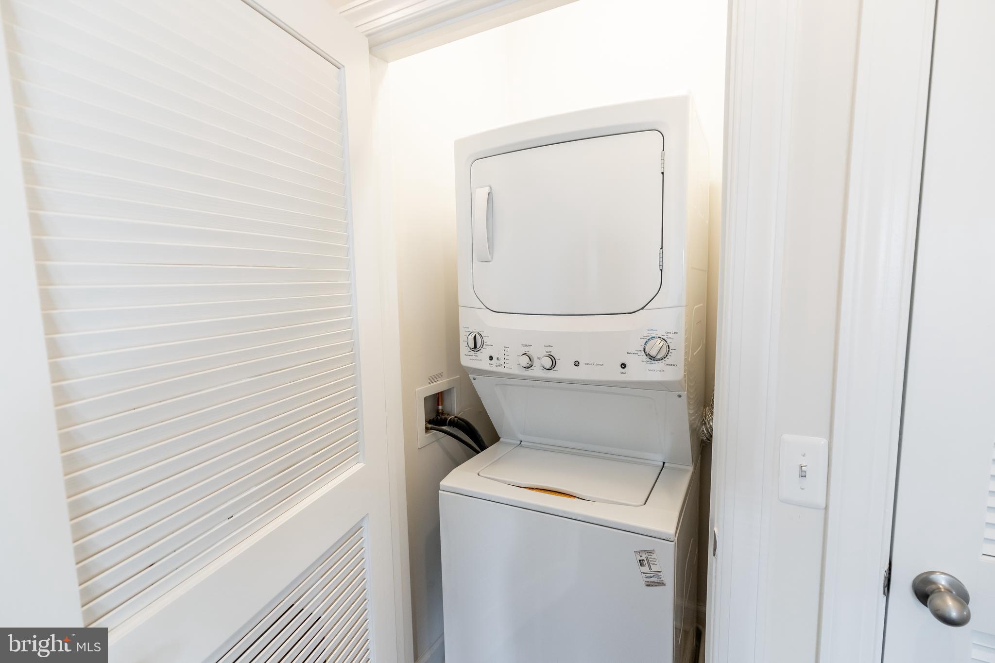 3160 JOHN GLENN ST #502