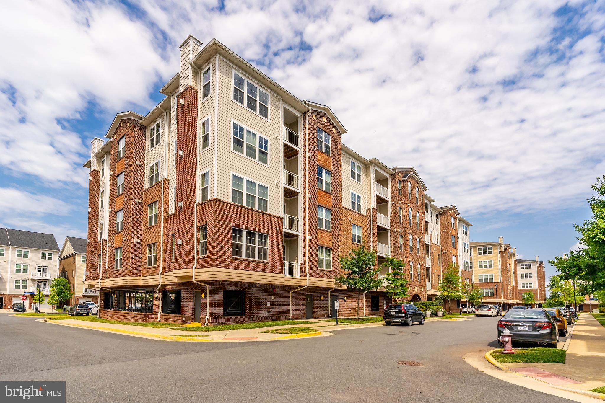 3160 JOHN GLENN ST #502