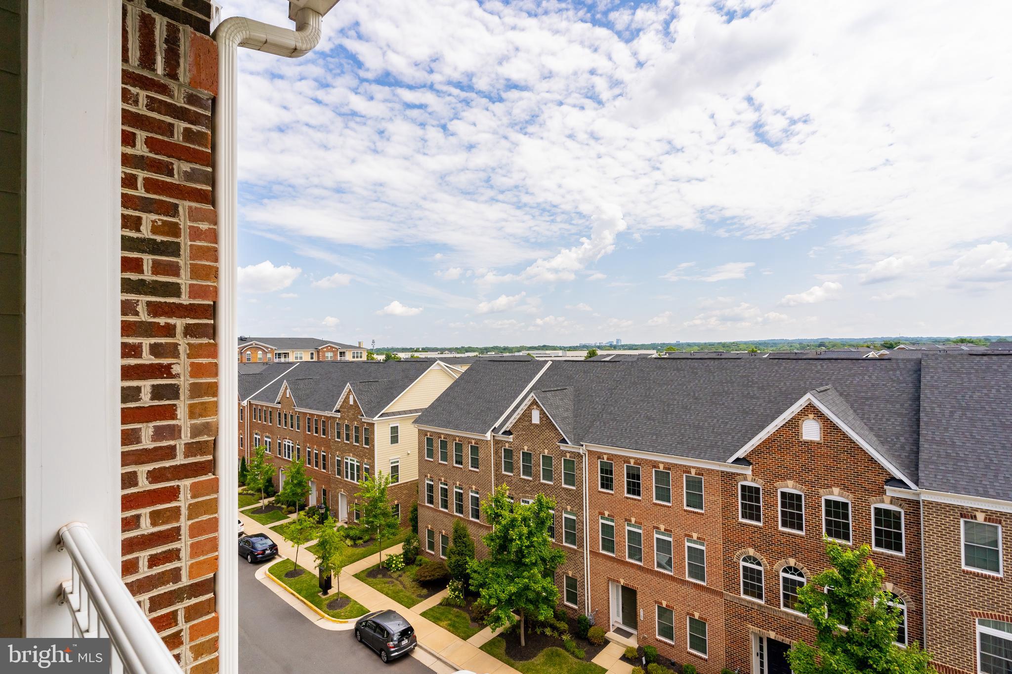 3160 JOHN GLENN ST #502